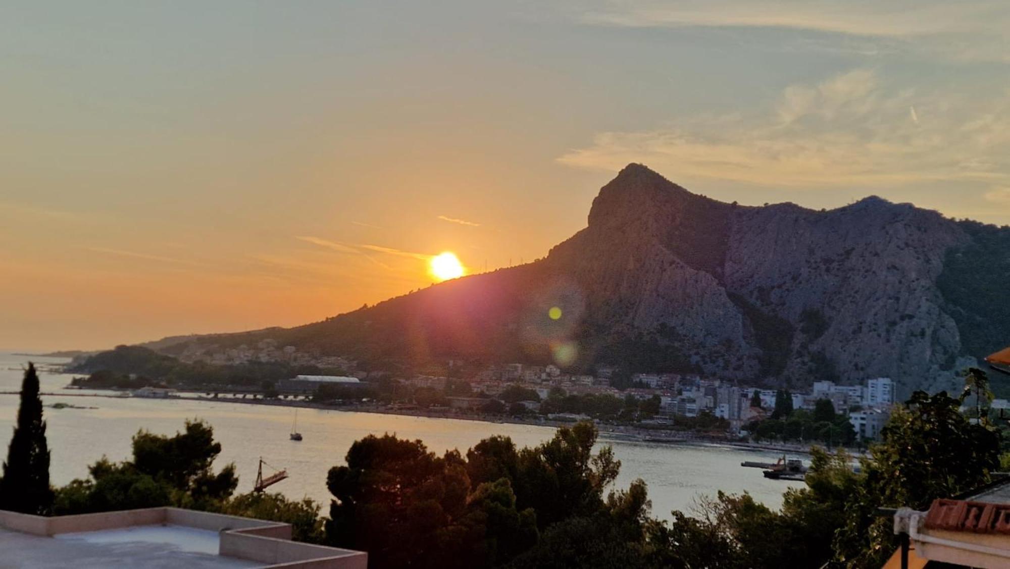 Panorama Sea View Apartment A Omis Exterior photo